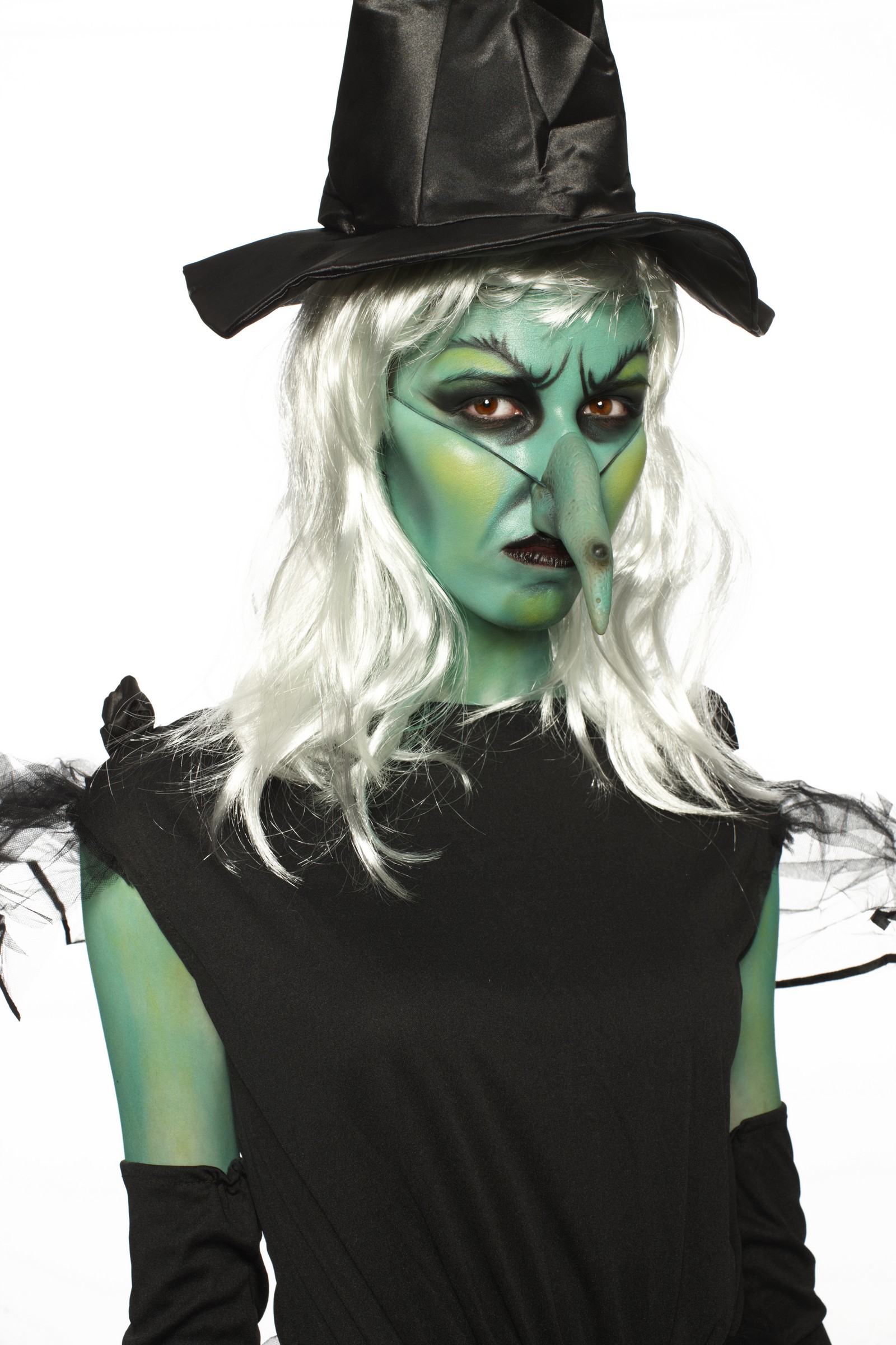 maquillage sorcière peau verte